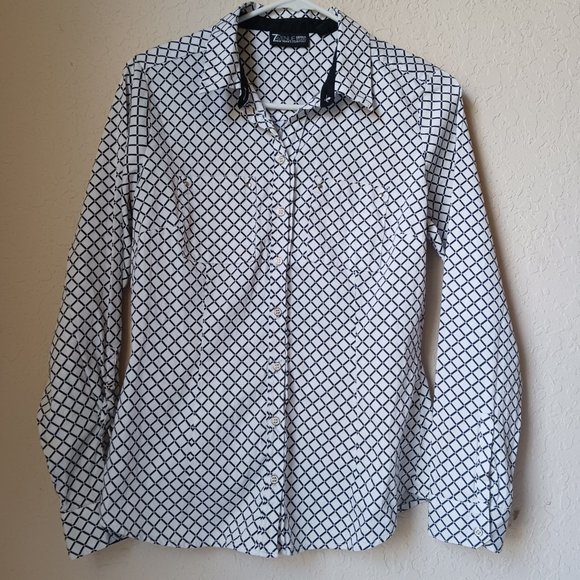 7th Ave New York & Co black and white button down, long sleeve collared blouse. - Picture 8 of 9